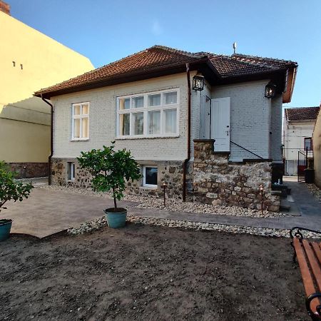 Vila Orient Хунедоара Екстер'єр фото